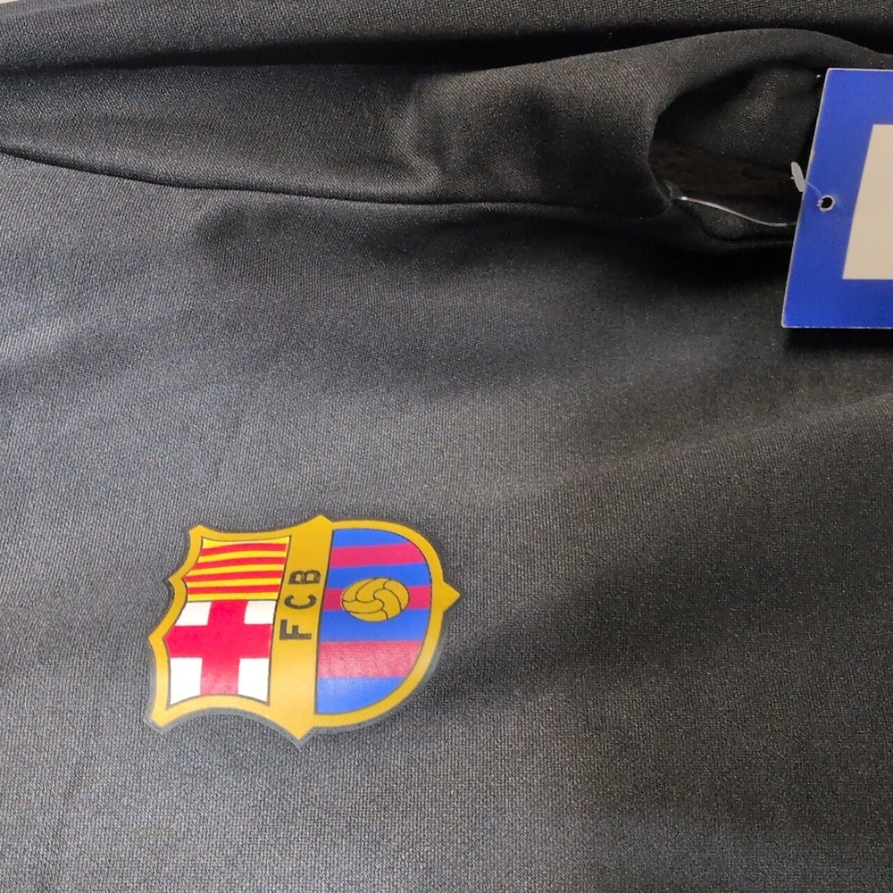 FC Barcelona Boy's Athletic Hoodie Size XL NWT - Picture 3 of 8